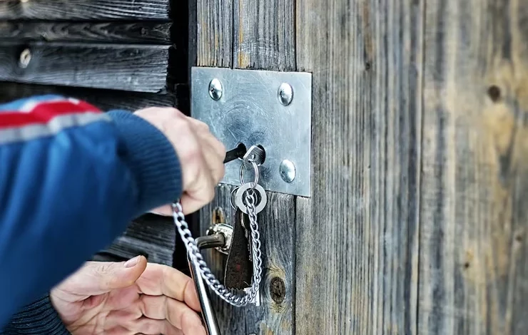 5 Tips to Spotting a Fake Locksmith