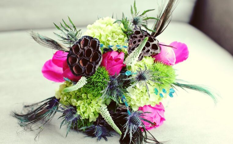peacock-feathers-and-pods-bouquet